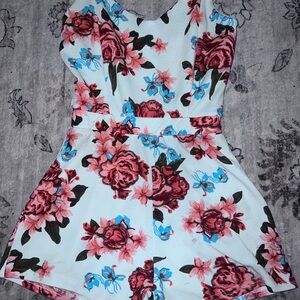 Hot Kiss Floral Print Romper